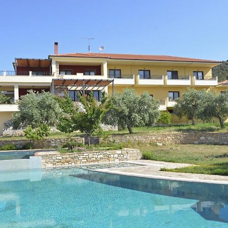 Moonbeam Hotel Potos Bagian luar foto