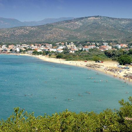Moonbeam Hotel Potos Bagian luar foto