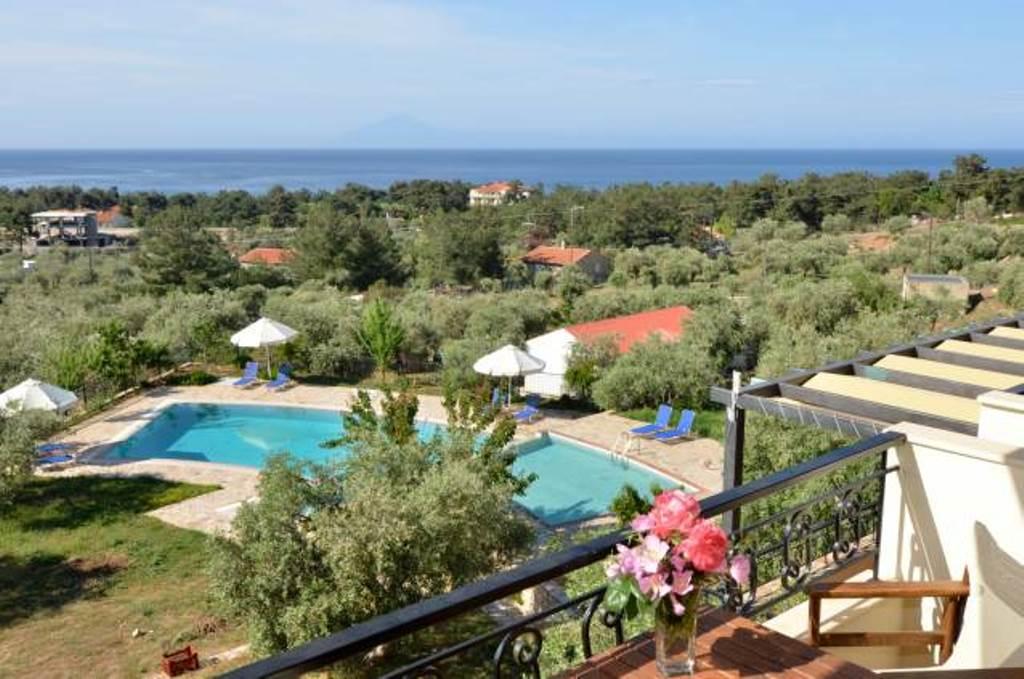 Moonbeam Hotel Potos Bagian luar foto