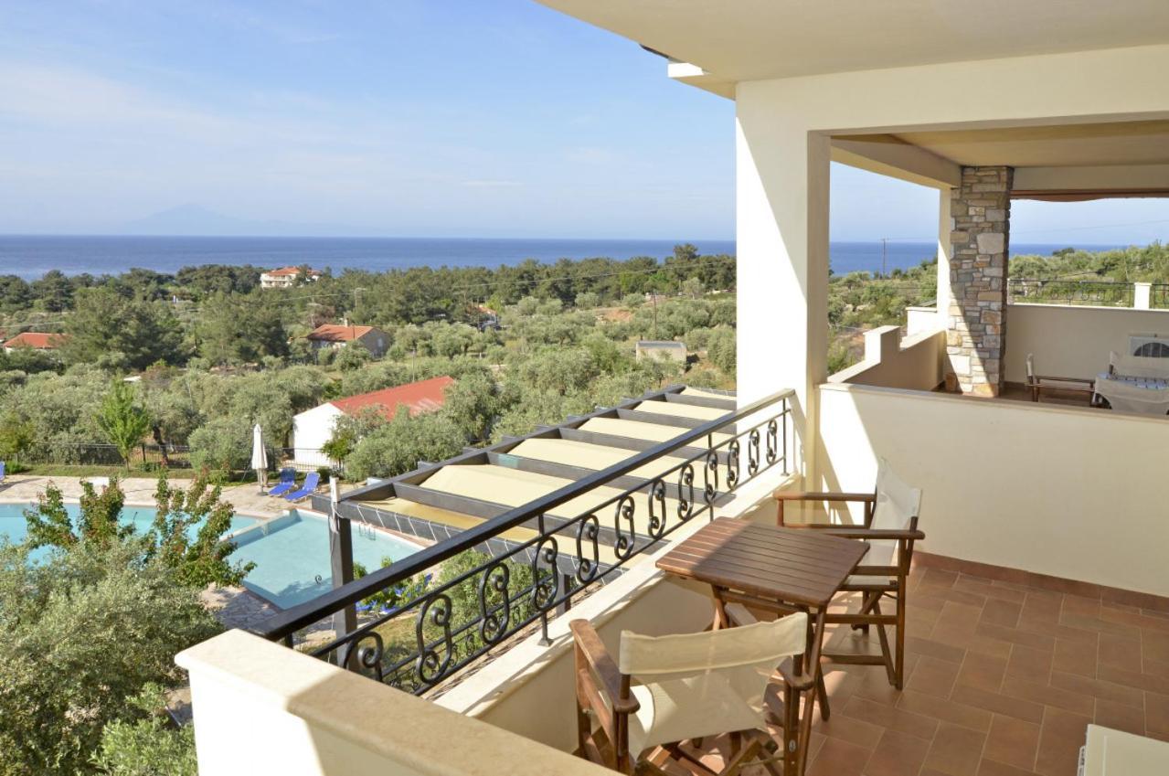 Moonbeam Hotel Potos Bagian luar foto