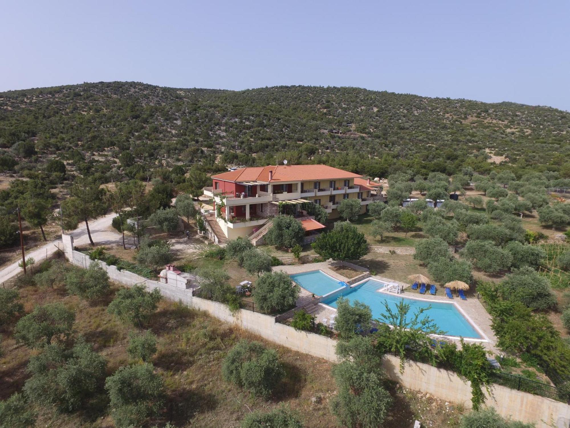 Moonbeam Hotel Potos Bagian luar foto